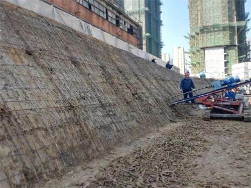 巴林右建筑边坡支护